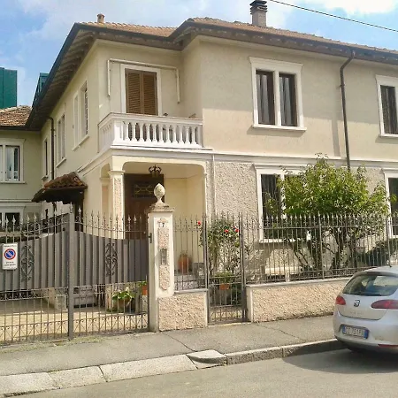 Apartment Re In Comodi Per Milano *